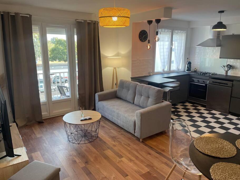 Bel Appartement Meyzieu Centre Proche Tramway Ngoại thất bức ảnh